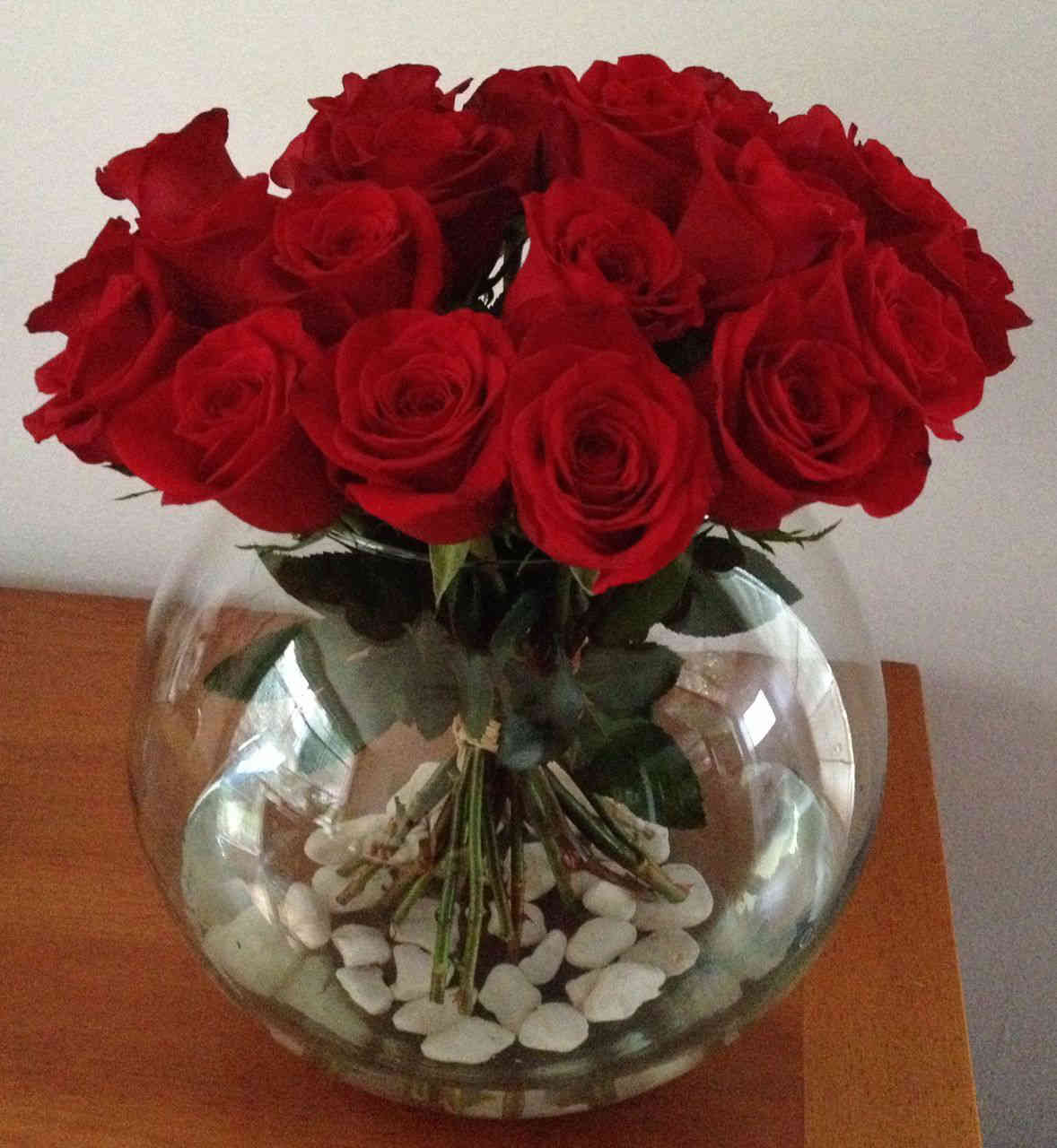 ROSAS CON PIEDRAS TALLADAS