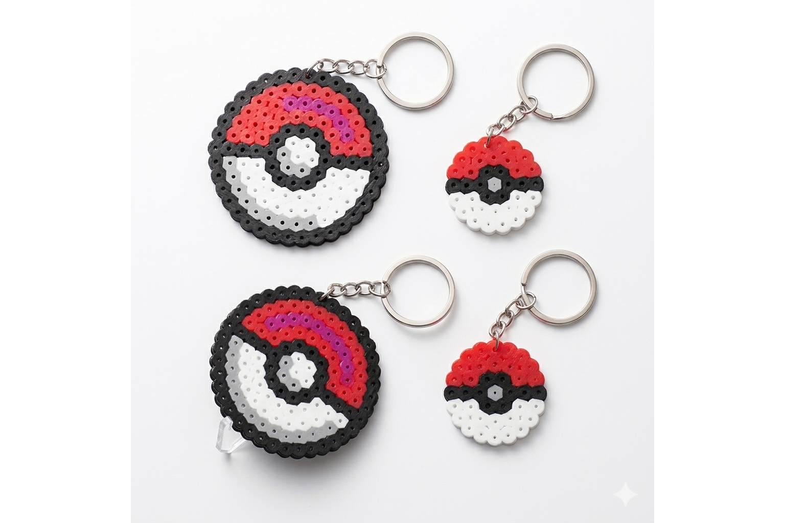  llaveros a base de cuentas de plástico